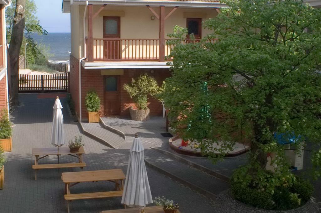 Patio Apartamenty I Pokoje Niechorze Buitenkant foto