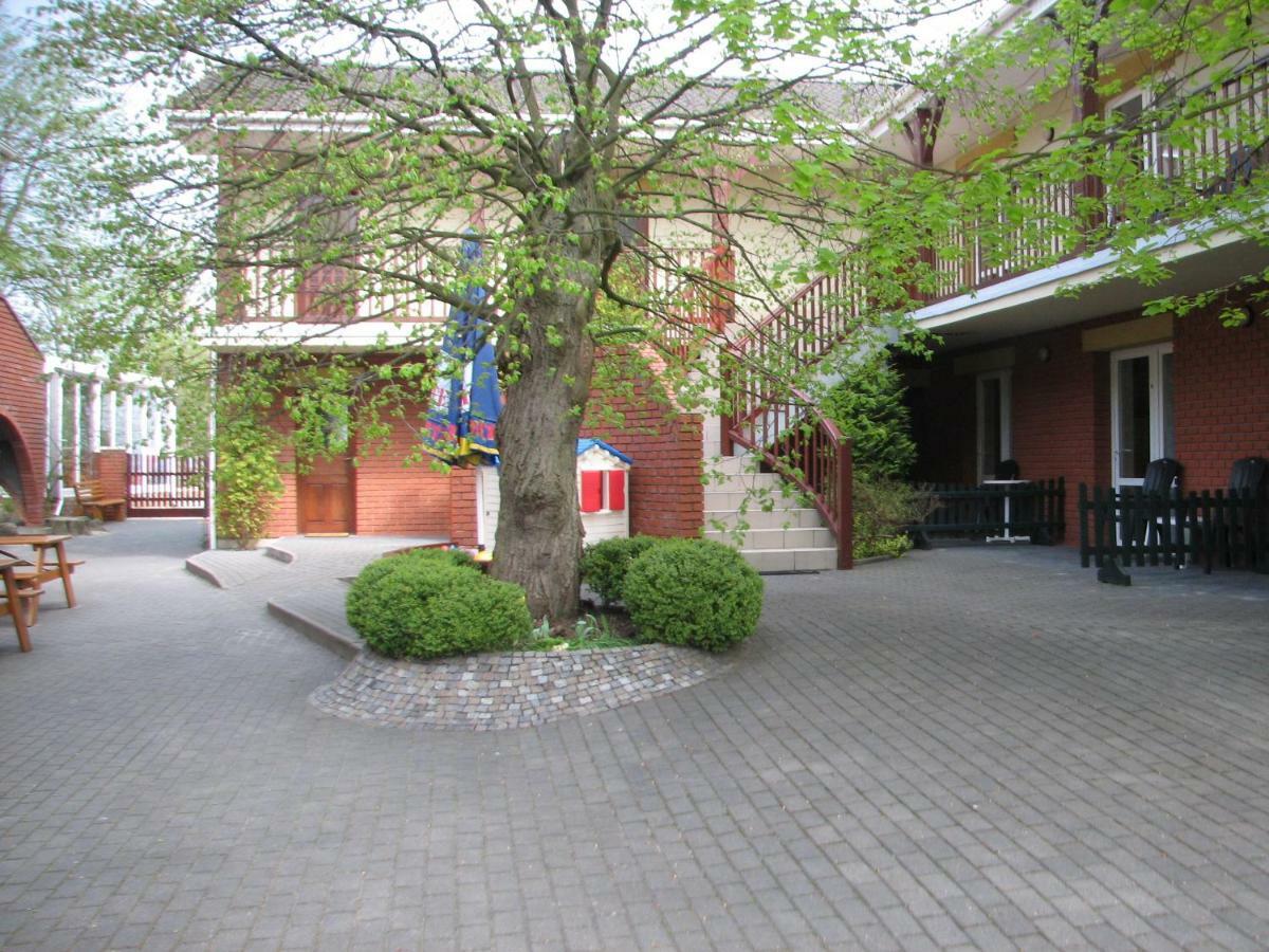 Patio Apartamenty I Pokoje Niechorze Buitenkant foto